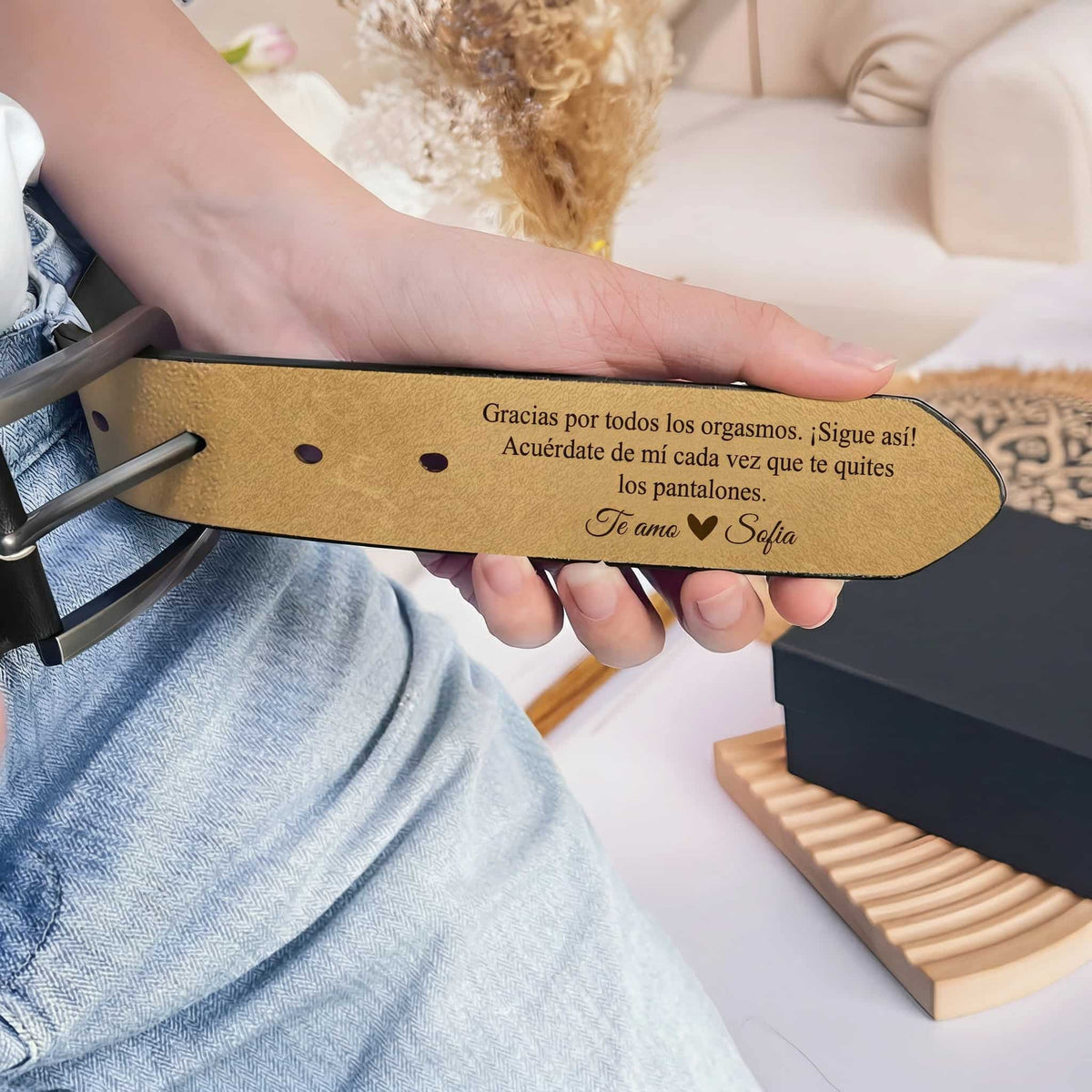 Cinturón de cuero con nombre grabado – Un regalo único para tu pareja - Moroveta