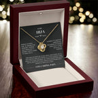 El collar "A mi hija" - Con cariño Papá se presenta en una caja de joyería roja, acompañado de una tarjeta en español que expresa el apoyo, amor y ánimo de un padre a su hija.