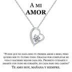 El collar Amor eterno es un collar de acero inoxidable plateado en forma de corazón con un diamante central y un mensaje en español de amor y gratitud: un regalo para mujer ideal para dar las gracias a su pareja y prometerle cariño eterno.