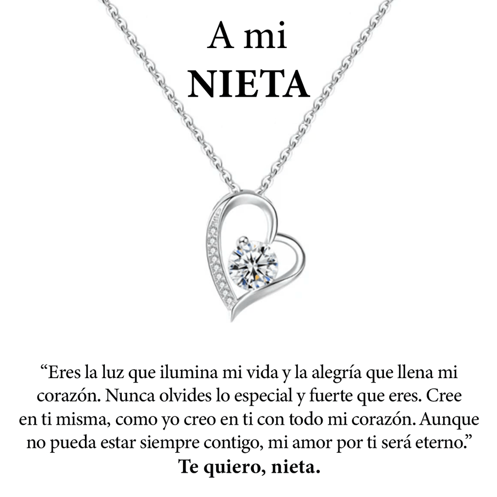 Un collar de plata en forma de corazón Amor eterno de acero inoxidable con un colgante de diamantes aparece sobre un cariñoso mensaje en español para una nieta, expresando ánimo y afecto eterno-un regalo ideal para mujer.