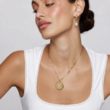 Cargar imagen en el visor de la galería, Collar brújula con iniciales personalizadas - Moroveta