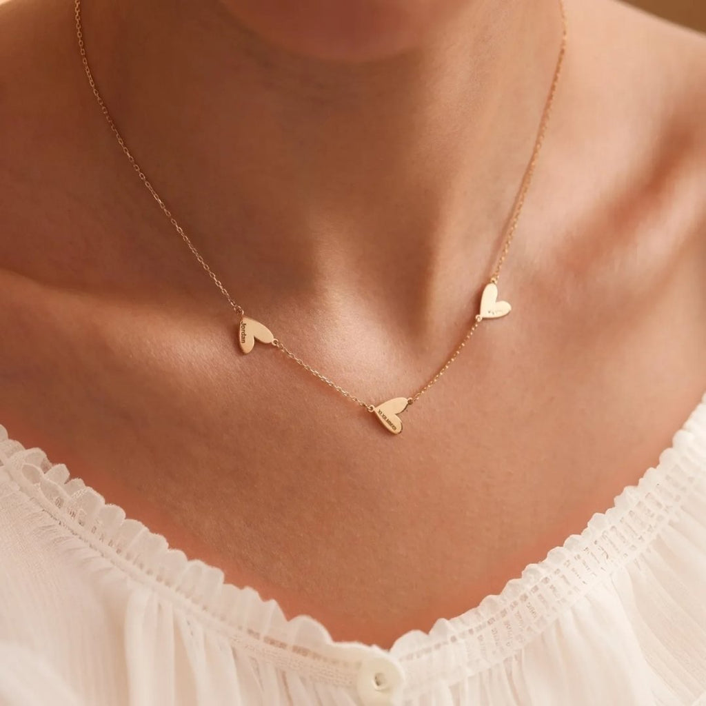 Collar con corazones y nombres - Moroveta
