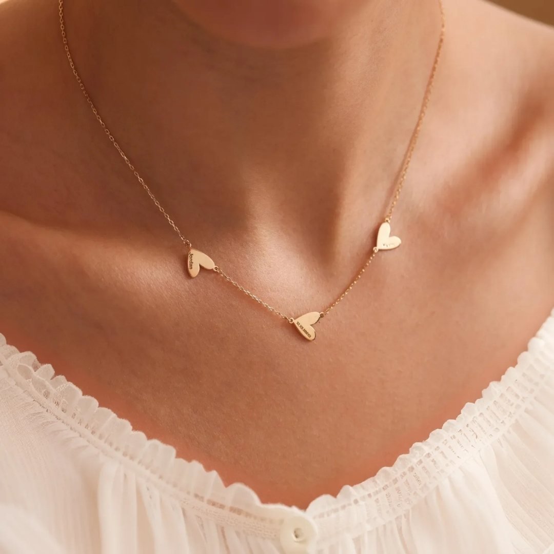 Collar con corazones y nombres - Moroveta