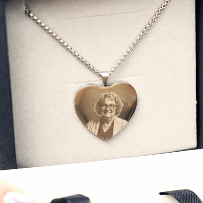 Collar con Foto Grabada en Forma de Corazón - Moroveta