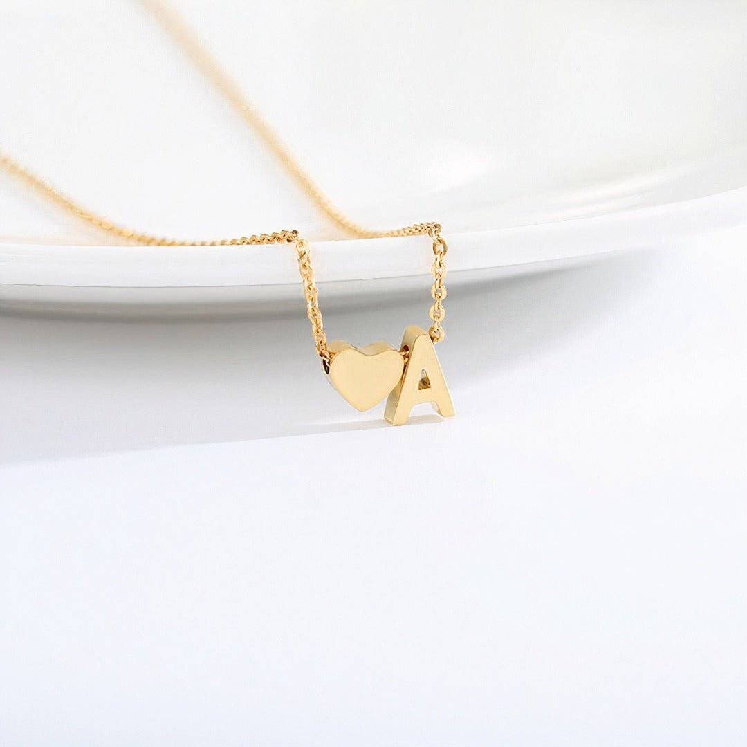 Collar con inicial y corazón - Moroveta
