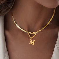 Collar con inicial y dije de corazón - Moroveta