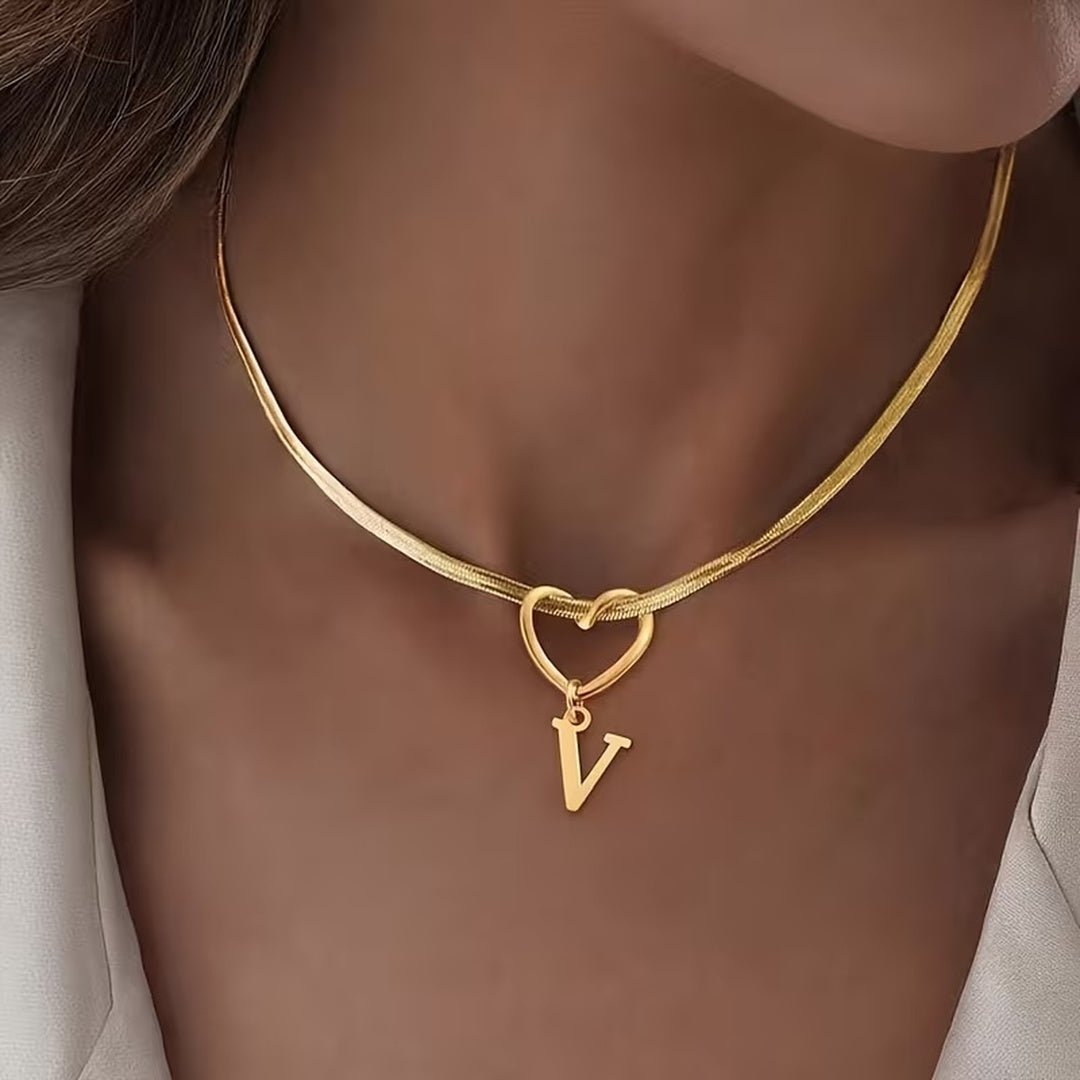 Collar con inicial y dije de corazón - Moroveta