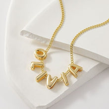 Cargar imagen en el visor de la galería, Collar con letras bubble personalizado - Moroveta