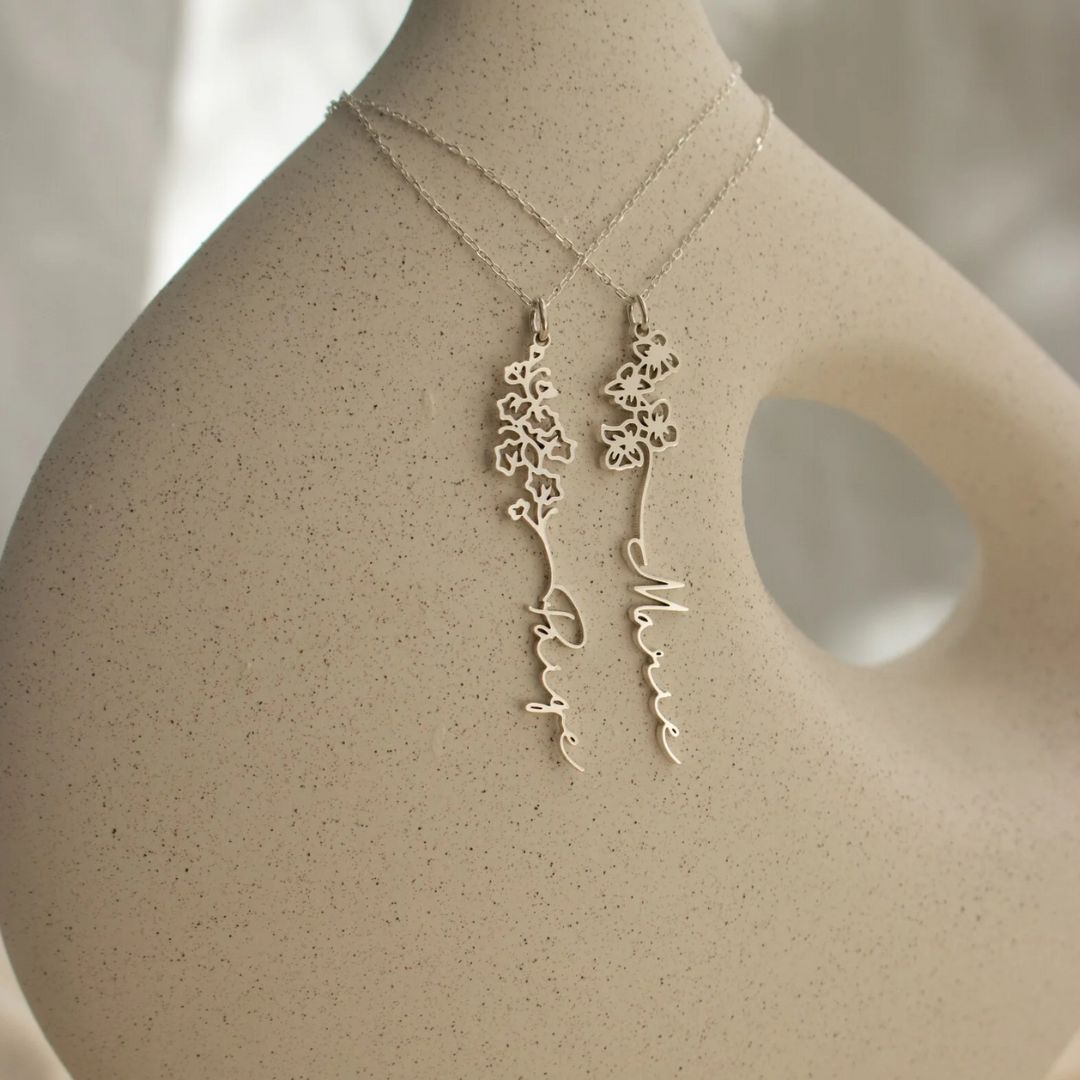Collar con nombre y flor de nacimiento - Moroveta