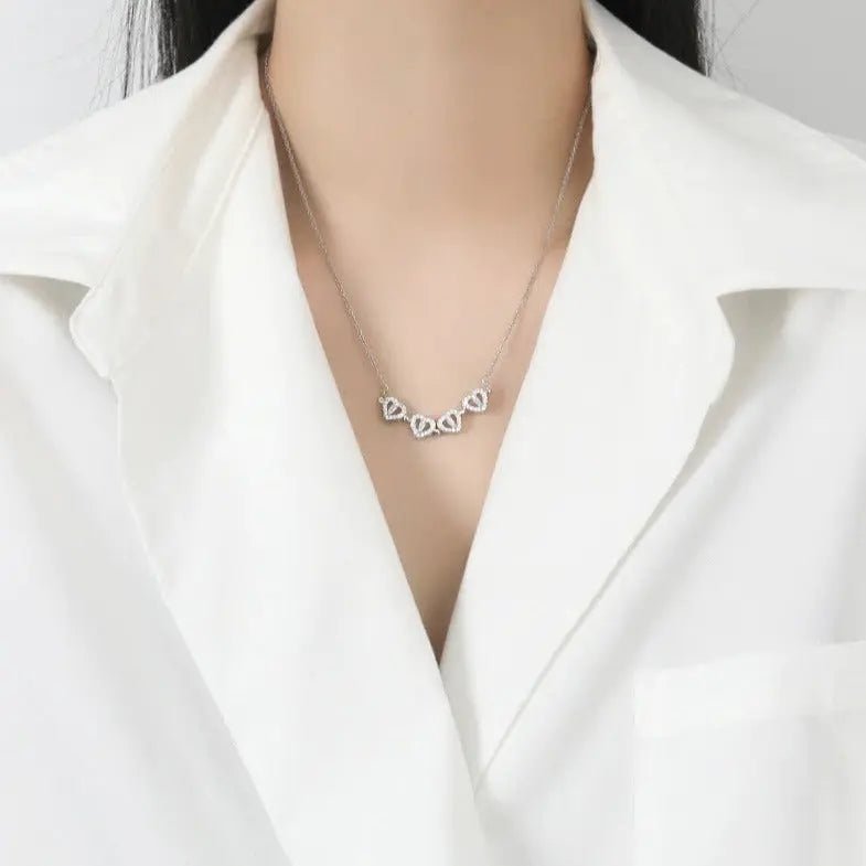 Collar con trébol de cuatro corazones - Moroveta