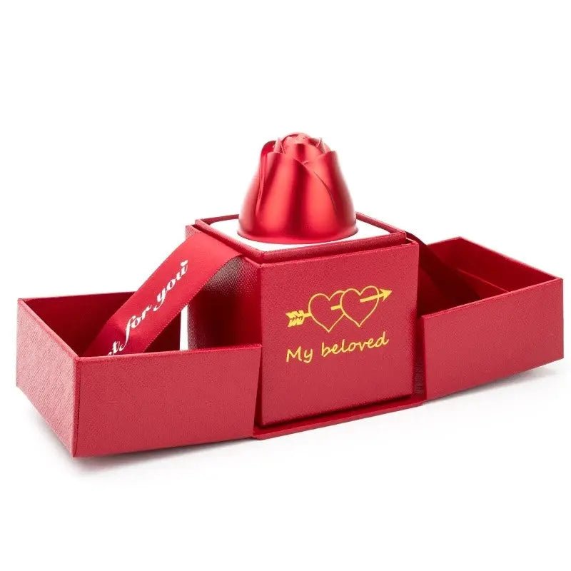 Collar con trébol de cuatro corazones + caja de rosa - Moroveta