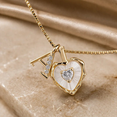 Collar de corazón nacarado con inicial personalizada - Moroveta