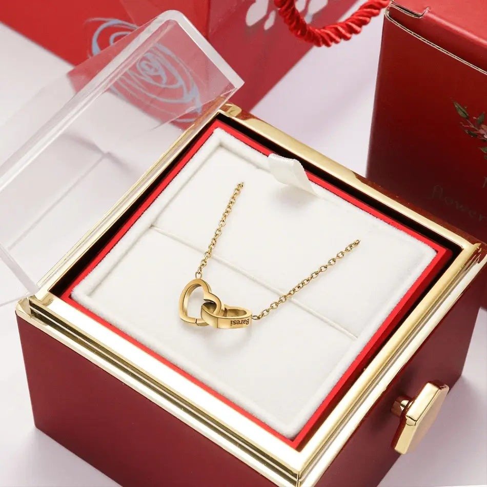Collar de corazones personalizado con caja de rosa eterna - Moroveta