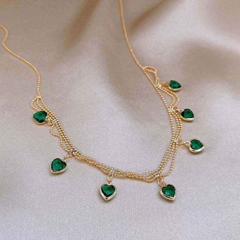 Collar de corazones verdes - Moroveta