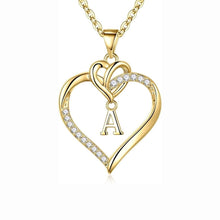 Cargar imagen en el visor de la galería, Collar de inicial con corazón - Moroveta