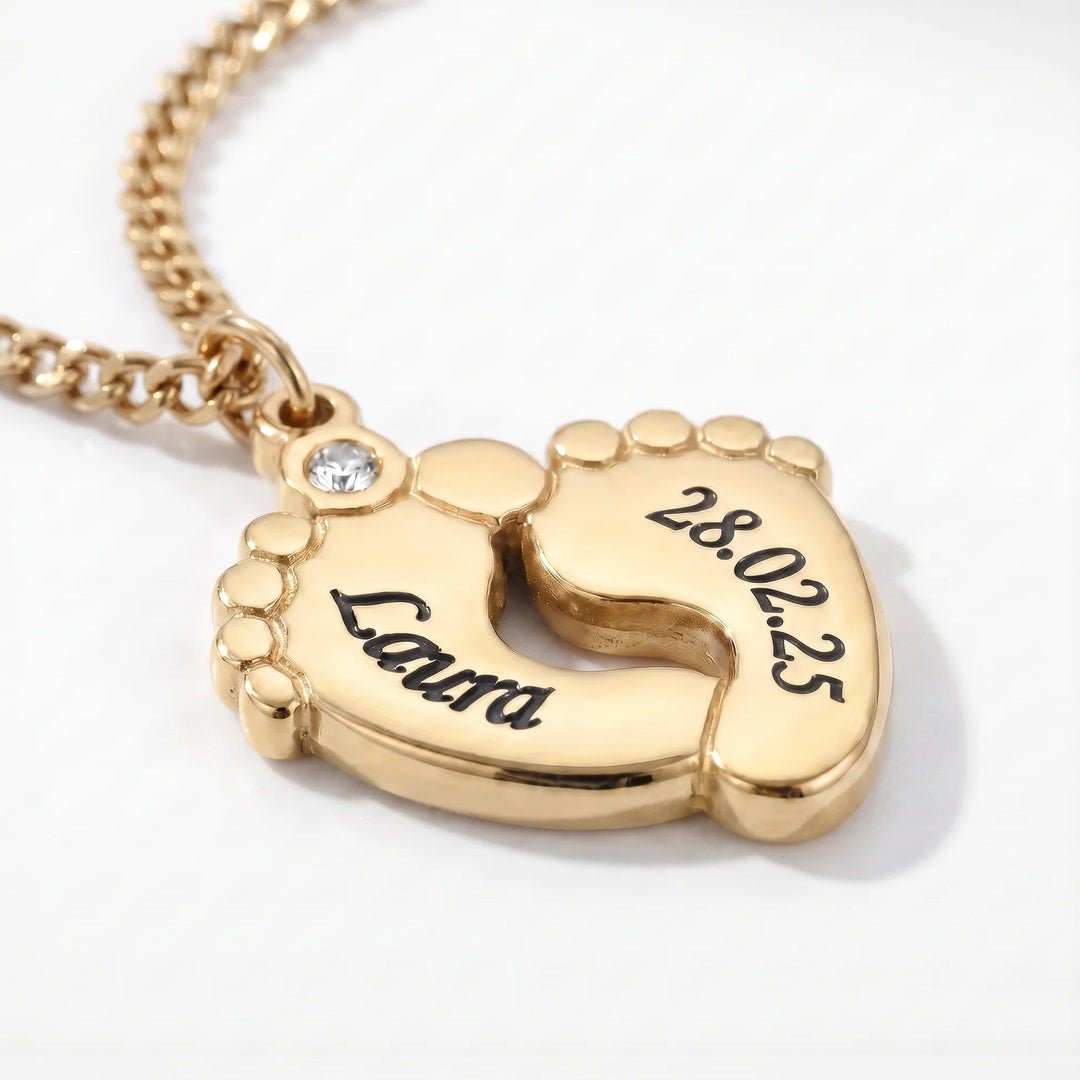 Collar de piecitos de bebé con nombre y fecha - Moroveta