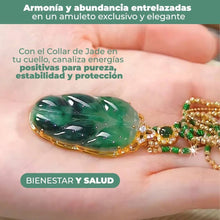 Cargar imagen en el visor de la galería, Collar de piedra de jade esmeralda natural - Moroveta