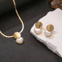 Collar elegante de Corazón y Pendientes GRATIS - Moroveta