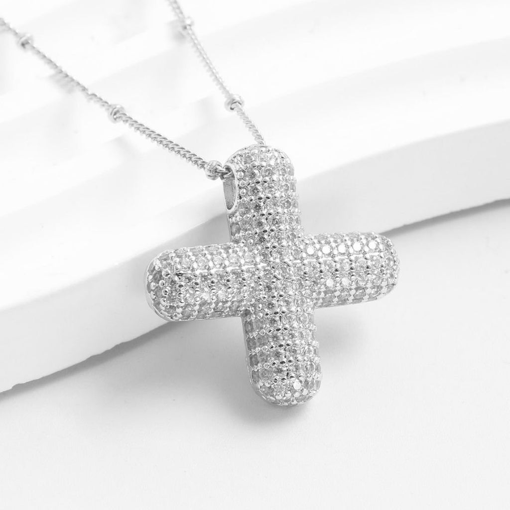 The Collar Inicial Bubble - ¡Llévate 2 por el precio de 1! es el regalo personalizado ideal: un collar moderno con tu inicial, perfecto para un look único y significativo.