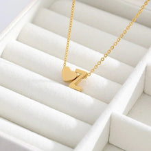 Cargar imagen en el visor de la galería, Collar inicial + Corazón - Moroveta