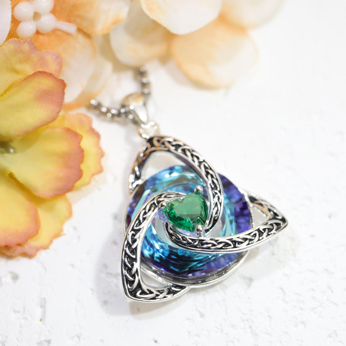 Collar Nudo de bruja con piedra de nacimiento - Moroveta