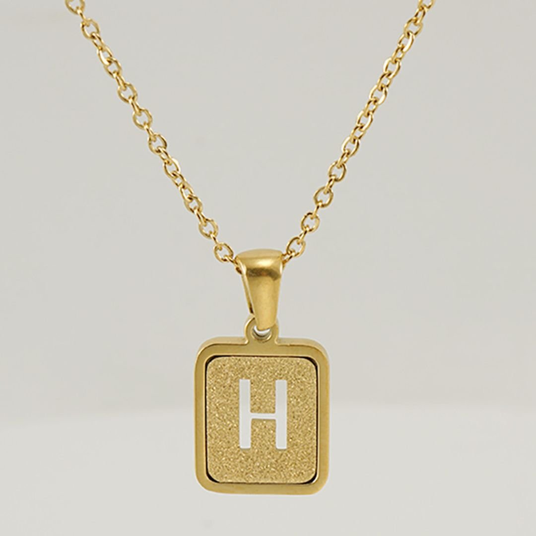 Collar personalizable con inicial dorado - Moroveta