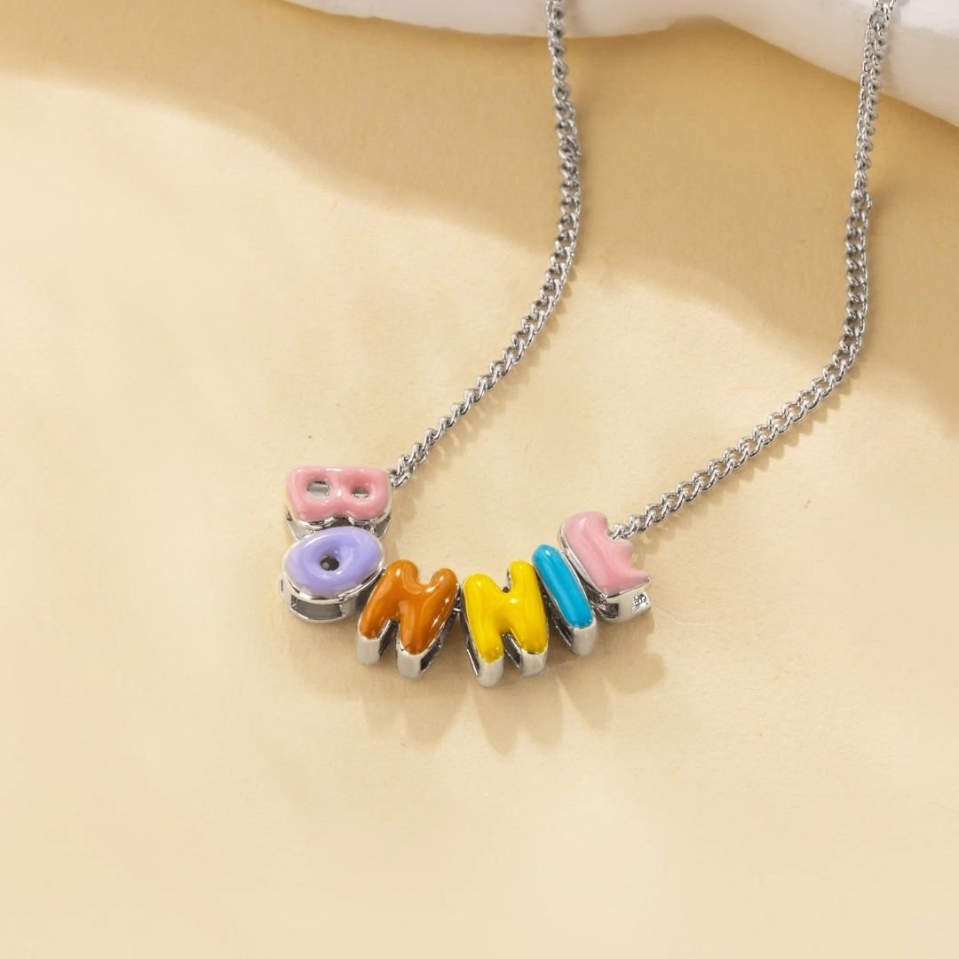 Collar personalizado con nombre en letras burbuja - Moroveta