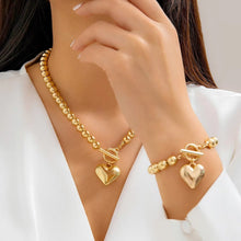 Cargar imagen en el visor de la galería, Conjunto de pulsera y collar con colgante de corazón de perlas - Moroveta