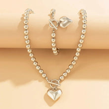 Cargar imagen en el visor de la galería, Conjunto de pulsera y collar con colgante de corazón de perlas - Moroveta