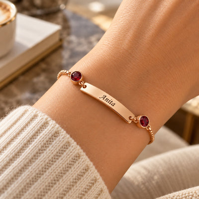 Pulsera con nombre y piedras de nacimiento
