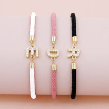 Cargar imagen en el visor de la galería, Pulsera ajustable con inicial - Moroveta