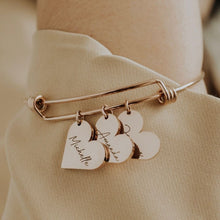 Cargar imagen en el visor de la galería, Pulsera con Corazones Personalizados - Moroveta