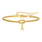 La Pulsera de nudo con inicial incluye una cadena de serpiente dorada con cierre ajustable y un colgante con la letra A: un regalo inolvidable para alguien especial.