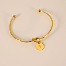 Cargar imagen en el visor de la galería, Pulsera con inicial personalizable - Moroveta