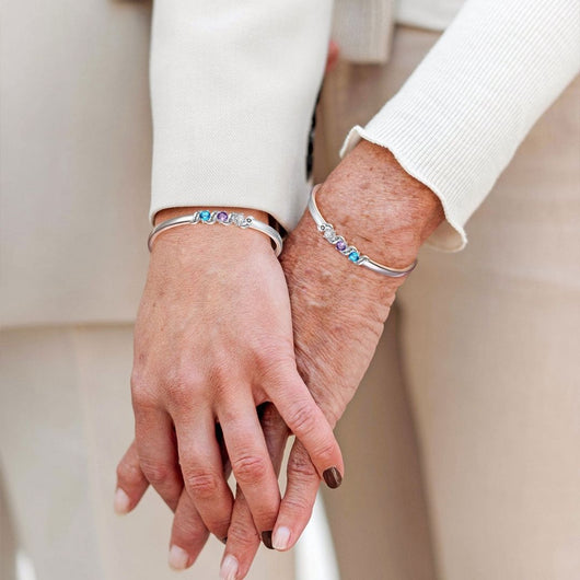 Pulsera con piedras natales y nombres grabados - Moroveta