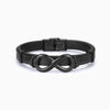 Pulsera Infinito - A mi Hombre en color negro, esta pulsera de cuero con nudo metálico es un accesorio elegante y un regalo perfecto para hombre.