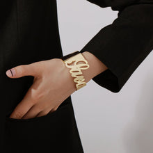 Cargar imagen en el visor de la galería, Pulsera personalizada con nombre - Moroveta