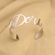 Cargar imagen en el visor de la galería, Pulsera personalizada con nombre - Moroveta