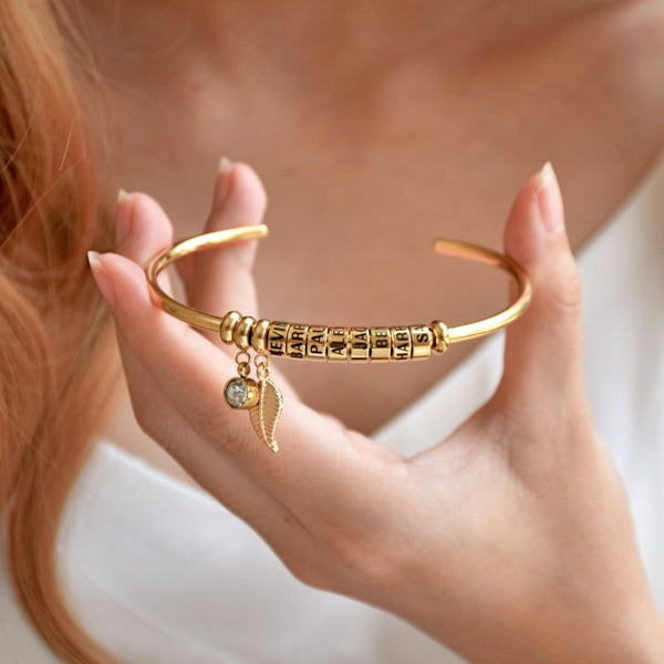 Pulsera personalizada con nombres y piedra natal - Moroveta