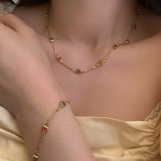 Set de collar con pulsera de cristales multicolores - Moroveta