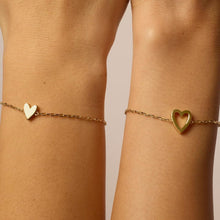 Cargar imagen en el visor de la galería, Set de Pulseras Matching Corazones - Moroveta